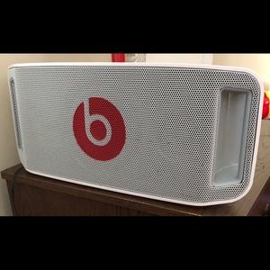 Beats bluetooh speakers